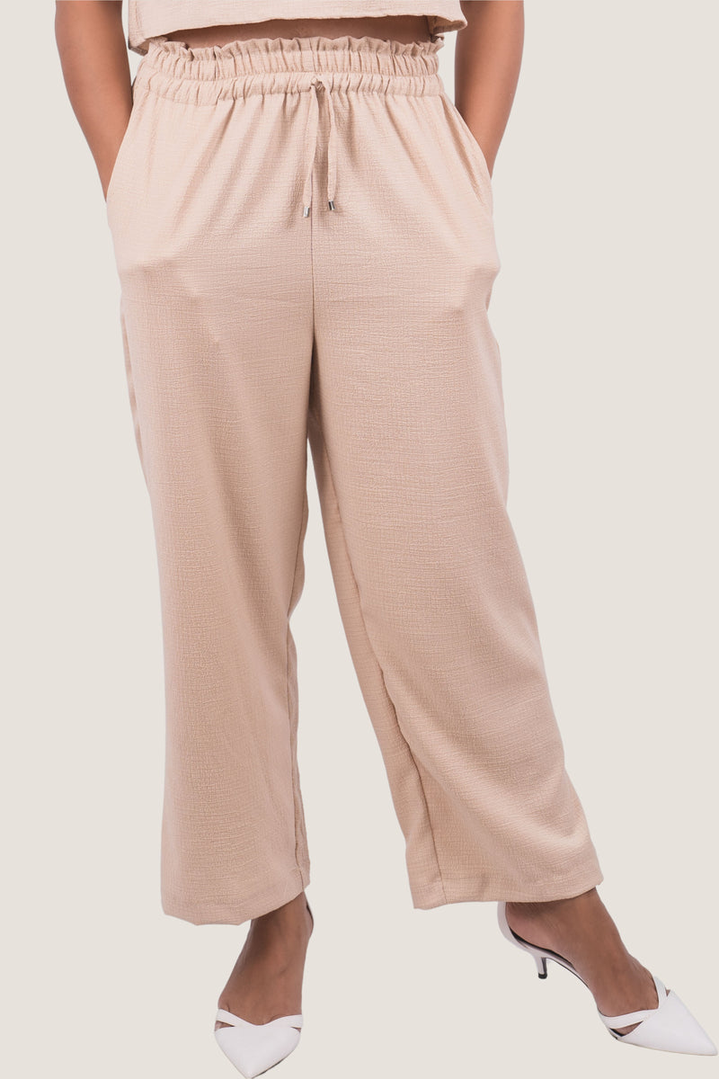 Beigefarbenes, entspannendes Loungewear-Set